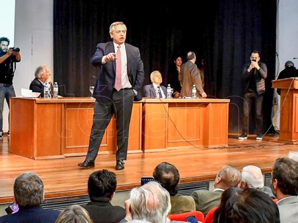 Alberto Fernández cierra jornada de homenaje a Esteban Righi y encabeza un acto con Lammens y Donda