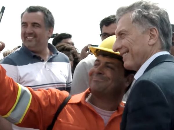 Macri anunció la eliminación de los aportes patronales que pagan las Pymes