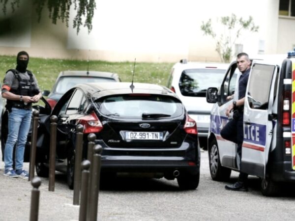 Un sacerdote fue herido de bala cerca de una iglesia ortodoxa en Lyon